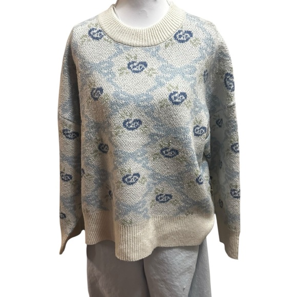 Sincerely Jules Bow Floral Oversized Sweater size Medium New - Picture 2 of 7